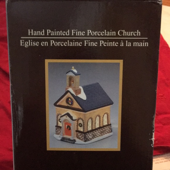 NIB and vintage Christmas village church - Picture 3 of 3